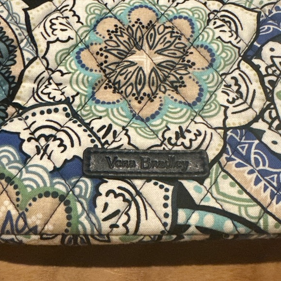 VERA BRADLEY NWT - bucket crossbody - Picture 3 of 9